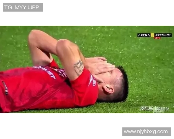 意大利足球巨星比赛中意外重伤瞬间全场震惊球迷揪心