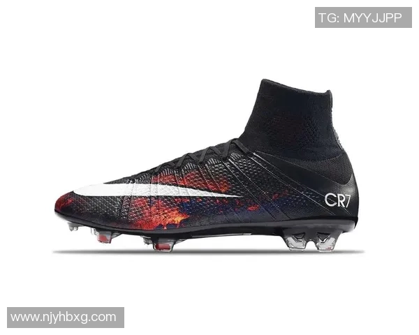 球星穿过的经典老款足球鞋盘点：回顾历史上最具标志性的球鞋设计